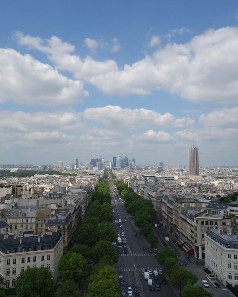 
Panorama view shot at Arc de Triomphe in Paris, France